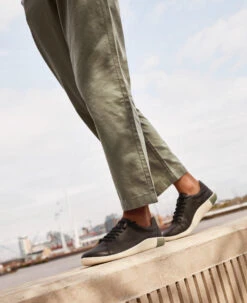 Keen Women's KNX Leather Sneaker | Black/Star White -Keen 1028355 Lifestyle Left