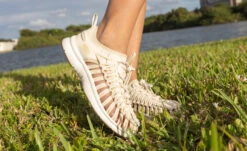 Keen Women's UNEEK O3 Sneaker Sandal | Birch/Star White -Keen 1028671FullBleed