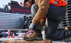 Keen Men's Evanston 6" Waterproof Boot (Carbon Toe) | Bison/Black -Keen 1029149 lifestyle 01