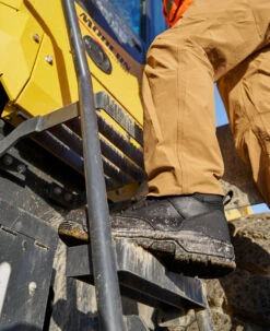Keen Men's Evanston 6" Waterproof Boot (Carbon Toe) | Black/Black -Keen 1029150 lifestyle 01