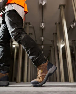 Keen Men's Evanston 6" ESD Boot (Carbon Toe) | Bison/Black -Keen 1029390 lifestyle 03