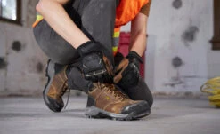 Keen Women's Evanston 6" ESD Boot (Carbon Toe) | Bison/Black 15 Keen Women's Evanston 6" ESD Boot (Carbon Toe) | Bison/Black -Keen 1029391 lifestyle 01