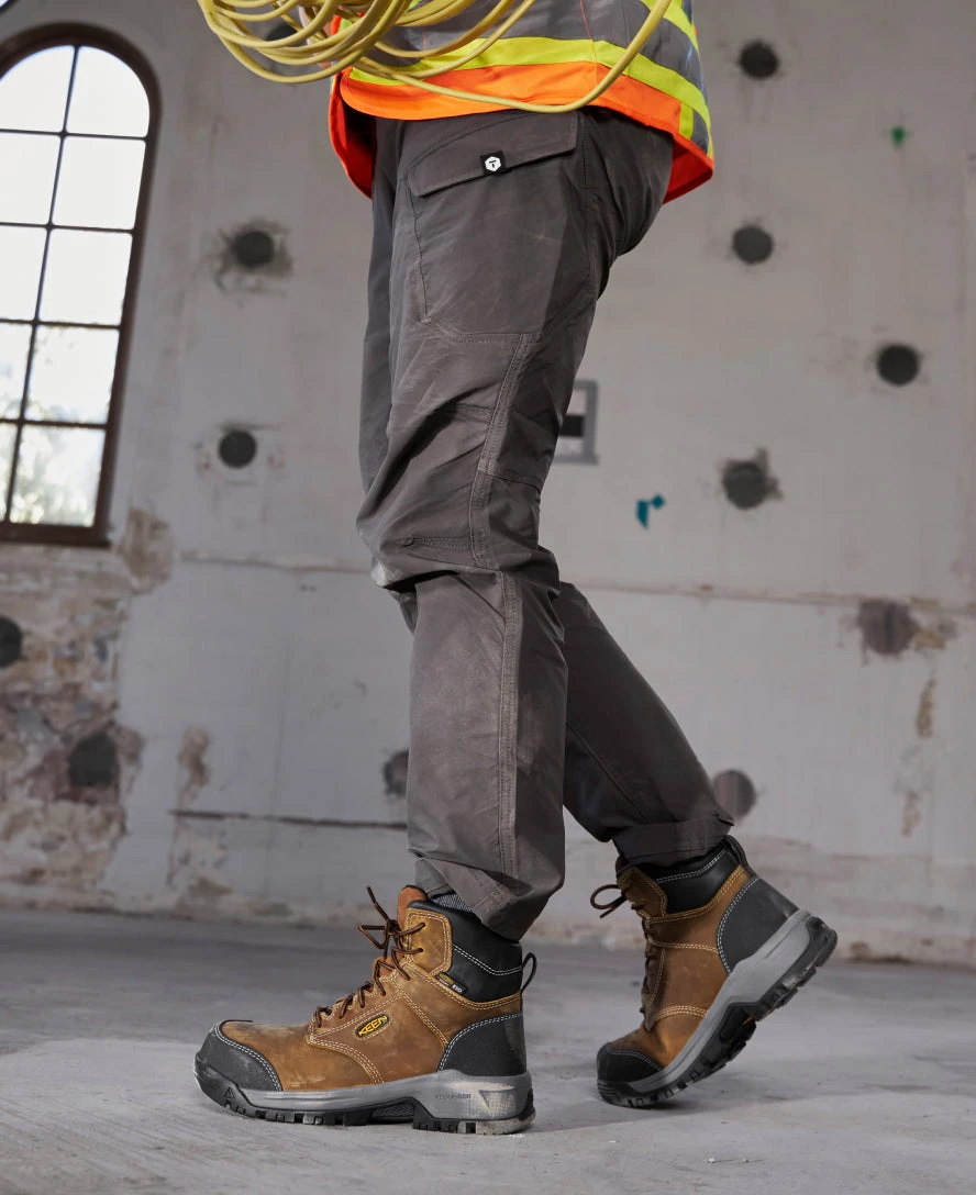 Keen Women's Evanston 6" ESD Boot (Carbon Toe) | Bison/Black 9 Keen Women's Evanston 6" ESD Boot (Carbon Toe) | Bison/Black - Image 9