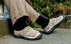 Keen Women's Howser III Slide | Silver Lining/Canteen -Keen 1029434 desktop lifestyle 01