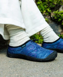 Keen Women's Howser III Slide | Black/Blue Atoll 17 Keen Women's Howser III Slide | Black/Blue Atoll -Keen 1029440 desktop lifestyle 03