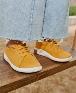 Keen Big Kids' KNX Leather Sneaker | Daffodil/Star White -Keen 1030066PDPLifestyle3