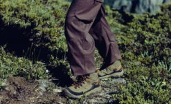 Keen Men's Targhee IV Waterproof Hiking Boot | Sea Turtle/Roasted Pecan -Keen 1030688Men sTargheeIVWaterproofHikingBootSeaTurtle RoastedPecan01