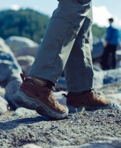 Keen Women's Targhee IV Waterproof Hiking Shoe | Bison/Beaujolais -Keen 1030690Women sTargheeIVWaterproofHikingShoeBison Beaujolais02