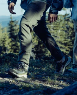 Keen Men's Hightrail Waterproof Hiking Boot | Martini Olive/Dark Olive -Keen 1031118Men sHightrailWaterproofHikingBootSteelGrey ForestNight03 70c53434 6634 4ad2 bc72 cadaeee103f3