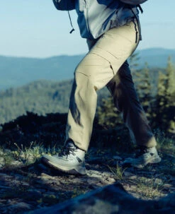 Keen Women's Hightrail Waterproof Hiking Boot | Birch/Daffodil -Keen 1031119Women sHightrailWaterproofHikingBootIcebergGreen AbbeyStone03 9f7e2c3a f30f 4031 997b f7ea50b769fa