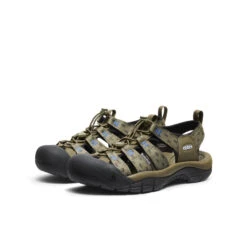 Keen Men's Newport Retro Sandal X Études Studio | Etudes Olive -Keen 2c677eb57526c00ef322356689d514304c09f04d