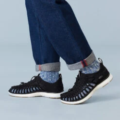 Keen Men's UNEEK O3 Sneaker Sandal | Black/Star White -Keen 884x884 1 24 update m uneek o3 pdp 2