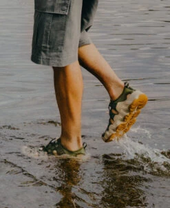 Keen Men's Hyperport H2 Sandal | Black/Steel Grey -Keen HyperportH2A PDPLifestyle M Image 02 17a52468 f785 40da 81c8 679899dff244