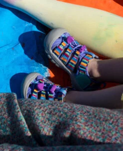 Keen Big Kids' Newport H2 Sandal X Iro To Ikiru Wo Tukuru Fuku | Iro To Ikiru Wo Tukuru Fuku -Keen IROTOIKIRUA PDPLifestyleNEWPORTH22 95d30ddc 2fba 4519 9a8f 9c40f6170546