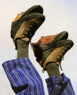 Keen Men's Jasper Zionic Sneaker X Gramicci | Gothic Olive/Black -Keen JasperZionicxGramicciLifestyle3 48eee798 ea3d 47c5 ac88 1f6308085f22