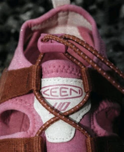 Keen Men's Hyperport H2 Sandal X Hiking Patrol | Okenia Pink -Keen KEENxHikingPatrol PDP Lifestyle Vertical 2 Pink 710af5d7 a0a1 4822 9d3a 1bbe1775aa42