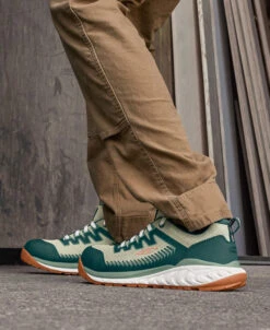 Keen Women's Arvada Work Sneaker (Carbon Toe) | Naval Academy/Peach Whip -Keen KPD 191 PDP Arvada 1027660 Left Image d3c5764c 78f7 4e09 8120 f67d634c66f1