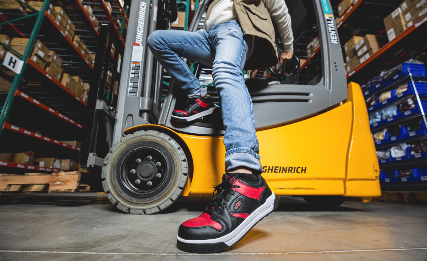 Keen Men's Overton Work Shoe (Carbon Toe) | Star White/Black 8 Keen Men's Overton Work Shoe (Carbon Toe) | Star White/Black - Image 8