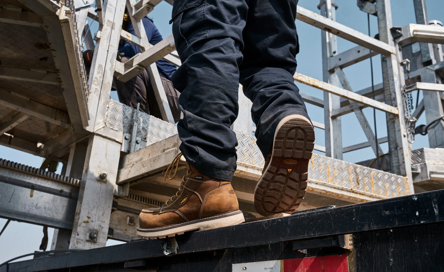 Keen Men's Cincinnati 8" Waterproof 90° Heel Boot (Carbon Toe) | Belgian/Sandshell 7 Keen Men's Cincinnati 8" Waterproof 90° Heel Boot (Carbon Toe) | Belgian/Sandshell - Image 7