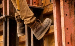 Keen Men's Liberty 8" Waterproof Boot (Carbon Toe) | Chestnut/Gum -Keen KPD 2358 PDP Liberty 1030606 Lifestyle Top