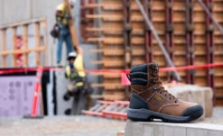 Keen Men's Evanston 8" Insulated Waterproof Boot (Soft Toe) | Bison/Black 15 Keen Men's Evanston 8" Insulated Waterproof Boot (Soft Toe) | Bison/Black -Keen KPD 2439 PDP Evanston 1029854 Lifestyle Image 1