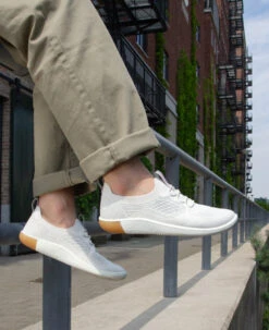 Keen Women's KNX Knit Sneaker | Star White/Moonlite Mauve -Keen KPD 2898 SS24 KEEN 1030076 Image Right