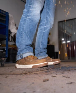 Keen Men's Gibson Boot (Carbon Toe) | Belgian/Gum -Keen KPD 3688 PDP Gibson 1030537 CarbonToe Image Left