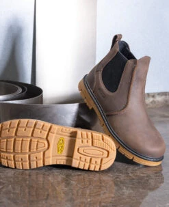 Keen Men's San Jose Chelsea 90° Heel Boot (Aluminum Toe) | Cascade Brown/Gum -Keen KPD 3694 PDP SanJose90PullOn 1030647 Image Right