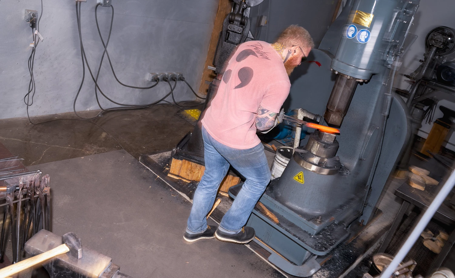 Keen Men's San Jose 6" Waterproof Boot (Aluminum Toe) | Black/Gum 7 Keen Men's San Jose 6" Waterproof Boot (Aluminum Toe) | Black/Gum - Image 7