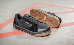 Keen Women's Kenton Work Shoe (Carbon Toe) | Black/Gum -Keen KPD 5143 PDP Kenton Womens 1031298 Lifestyle 1 Top