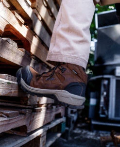 Keen Men's Skokie Waterproof Work Boot (Carbon Toe) | Dark Earth/Black -Keen KPD 5147 PDP Skokie 1031427 Lifestyle 03 Right 0dc522d4 7b57 4ff3 9ea2 d49034300d12