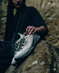 Keen Men's Jasper Zionic ELNEST Sneaker | Elnest Vapor/Alloy -Keen KPD 6014F25Collab ElnestA PDP Lifestyle02 r2