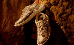 Keen All Gender UNEEK Carnival Sneaker | Carnival Safari -Keen KPD 6026 F25Collab CarnivalA PDPLIFESTYLE01