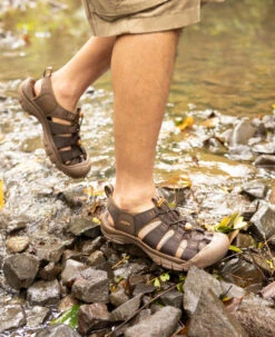 Keen Men's Newport H2 Sandal | Monochrome/Dark Earth -Keen NewportH2A PDPLifestyleImage M Monochrome 02