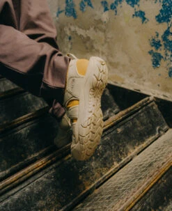 Keen Women's Newport H2 | Monochrome/Granite Green -Keen NewportH2A PDPLifestyleImage W 02 90d6f294 a891 40e4 96bb bc1af6135603