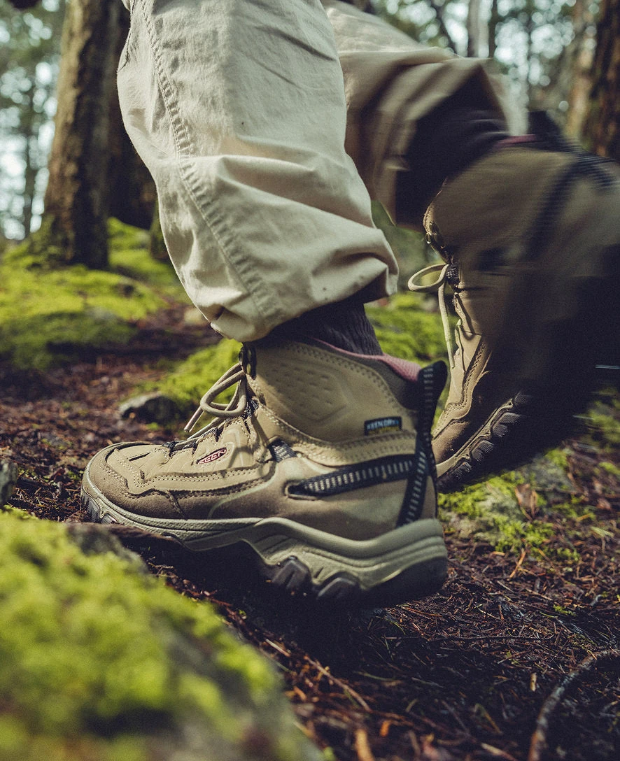Keen Women's Targhee IV Wide Waterproof Hiking Boot | Brindle/Nostalgia Rose 8 Keen Women's Targhee IV Wide Waterproof Hiking Boot | Brindle/Nostalgia Rose - Image 8