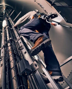 Keen Men's Camden 6" Waterproof Boot (Carbon Toe) | Leather Brown/Black -Keen SDD 1014 Camden 1027670 Left Image b58a6985 475f 48d0 a9e8 99f9ebce6ad6