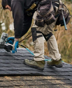 Keen Men's Reno Mid Waterproof (Carbon Toe) | Dark Olive/Black 16 Keen Men's Reno Mid Waterproof (Carbon Toe) | Dark Olive/Black -Keen SDD 506 PDP Reno 1027102 Left Image