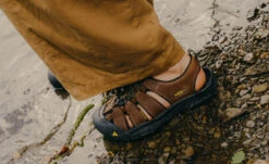 Keen Men's Newport Leather Sandal | Bison -Keen SS25 KEEN M NewportLeather PDP Wide Lifestyle