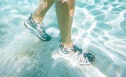 Keen Women's Whisper | Beaujolais/Black -Keen WhisperLifestylePDPDoublewide f03a4409 f172 4e76 bf86 816f0ba6c4a6